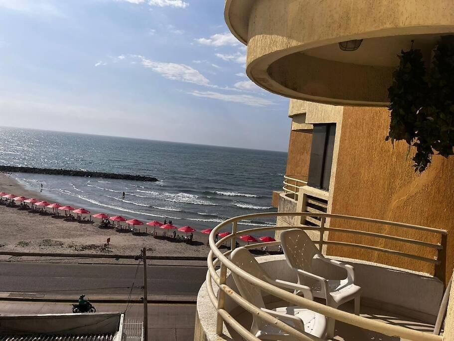 Vista A La Playa Del Cabrero Apartamento Cartagena
